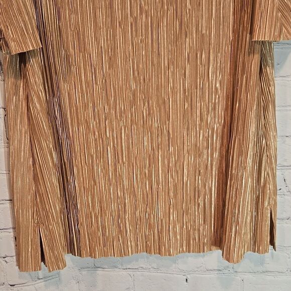 Chico's Travelers Pleated Top - Picture 3 of 9